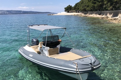 Rental RIB Salpa soleil 20 Bol Harbour