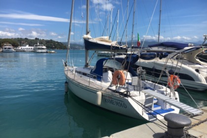 Hire Sailboat Elan 333 La Spezia