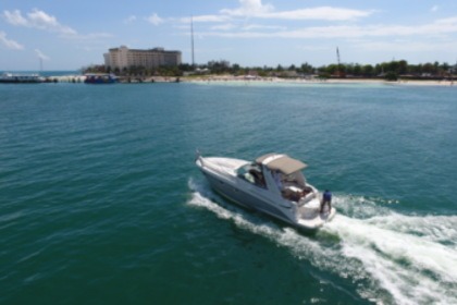 Rental Motorboat Monterey 335 Sp Cancún