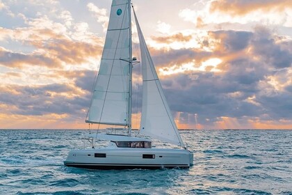 Charter Catamaran Lagoon Lagoon 42 Mykonos