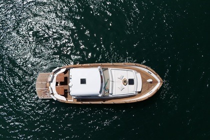 Noleggio Barca a motore Fratelli Aprea 38 luxury gozzo sorrentino Capri