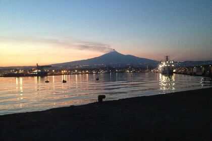 Hire Sailboat BENETEAU OCEANIS 46 Catania