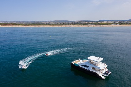 Charter Motorboat Leopard 51 PC Vilamoura