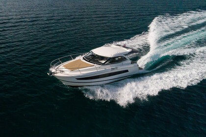 Hire Motor yacht Jeanneau Leader 36 Pula