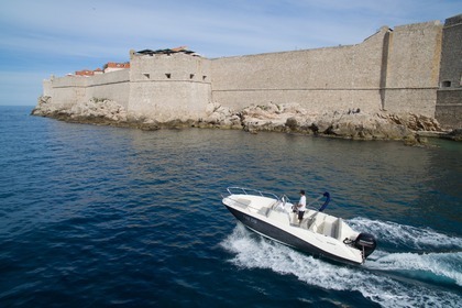 Hire Motorboat QUICKSILVER Activ 675 Open Dubrovnik