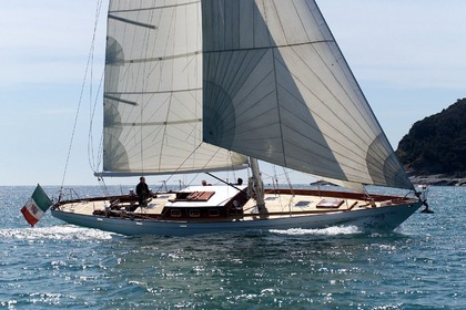 Hire Sailboat Beconcini - La Spezia Yacht Classique Douarnenez