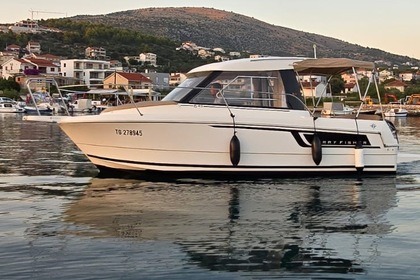 Rental Motorboat Jeanneau Merry Fisher 645 Trogir