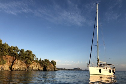 Charter Sailboat Bavaria 40 Cruiser Paliouri