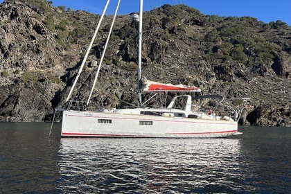 Hire Sailboat Beneteau Oceanis 38.1 L'Escala