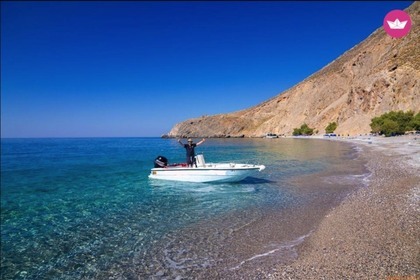 Rental Boat without license  Mare 5.5m - 30hp Hora Sfakion