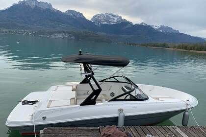 Charter Motorboat BAYLINER VR4 INBORD Annecy