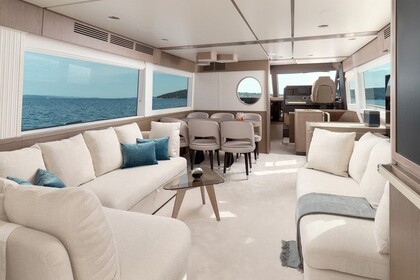 Hire Motorboat Azimut Maghellano 66 Podstrana