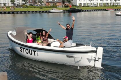 Rental Motorboat Stout 650 Harderwijk
