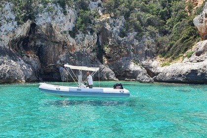 Alquiler Barco sin licencia  Novamarine RH580 Cala Gonone