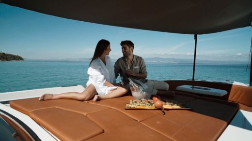 Corfù Motorboat Vanquish Vanquish 43 alt tag text