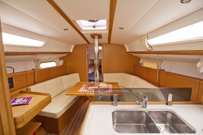 Miete Segelboot JEANNEAU SUN ODYSSEY 36I Volos