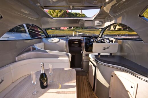 Motorboat Mirakul 30 Hardtop Plano del barco