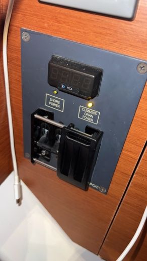 Athen Sailboat Beneteau Oceanis 51.1 alt tag text