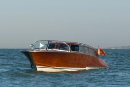 Aluguel Lancha Barca Superior in mogano Water Limousine Veneza