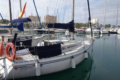 Hire Sailboat Jeanneau Aquila 28 La Manga