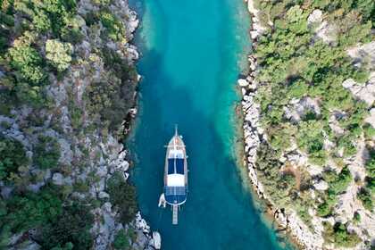 Noleggio Caicco Traditional Gulet with a capacity of 8 people Ketch Demre