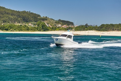 Hire Motorboat Rodman Polyships Fly 870 Vigo