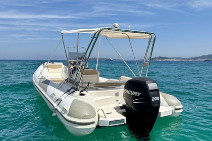 Hire RIB Bsc Classic 70 Grimaud