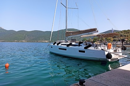 Ενοικίαση Ιστιοπλοϊκό σκάφος Jeanneau Sun Odyssey 410 Βόλος