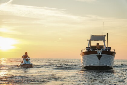 Hire Motorboat Costiera Cinque Terre PRIVATA La Spezia