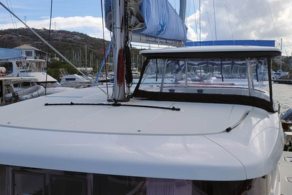 Charter Catamaran Lagoon-Bénéteau Lagoon 42 - 4 + 2 cab. Marsh Harbour