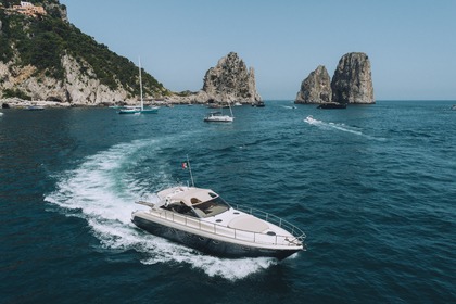 Miete Motorboot Gianetti 45 Sport Capri
