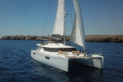 Charter Catamaran Fountaine Pajot Saba 50 Marigot