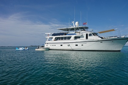 Charter Motor yacht Paasch 80 RPMY Exuma