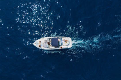 Rental Motorboat Cranchi Sport 27 Amalfi