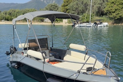 Hire Boat without licence  Isatek Cobra 495 Lefkada