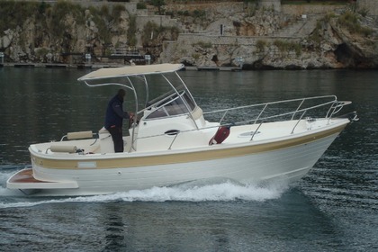 Location Bateau à moteur Jeanneau Merry Fisher 795 La Spezia