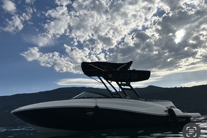 Hire Motorboat Sea Ray SEA RAY Aix-les-Bains
