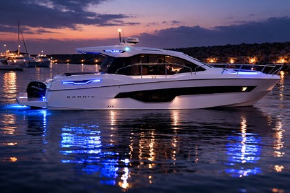 Czarter Łódź motorowa Karnic S37X Biograd na Moru