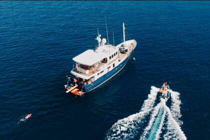 Location Yacht EPIC FISHING BOAT VRIPACK FISHING EXPEDITION 69 Athènes