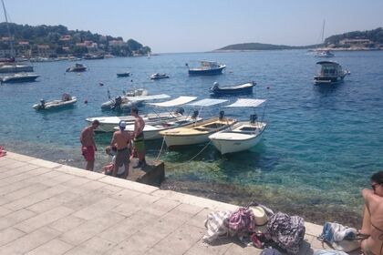 Rental Boat without license  Pasara 5 HP Hvar