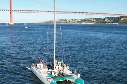 Charter Catamaran Macgregor 36 Lisboa