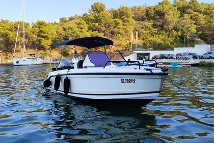 Hire Motorboat Compass 7s Šibenik
