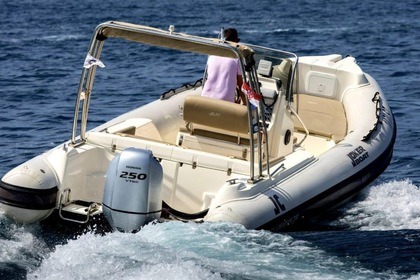 Noleggio Gommone Joker Boat Clubman 24 Trogir
