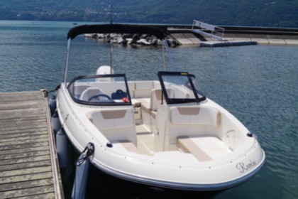 Location Bateau à moteur Bayliner VR4 Bowrider Chindrieux