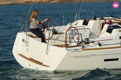 Rental Sailboat JEANNEAU SUN ODYSSEY 379 Athens