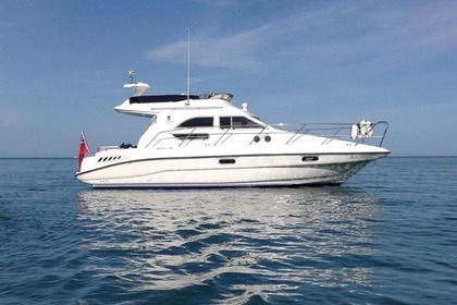 Hire Motorboat SEALINE F33 Milazzo