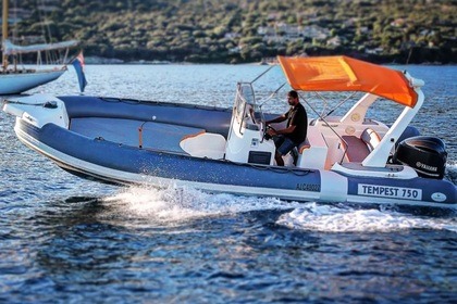 Location Semi-rigide Capelli Capelli tempest 750 Propriano