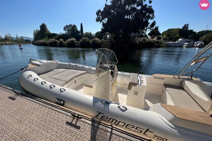 Ενοικίαση Φουσκωτό Capelli Capelli Tempest 700 Golfe Juan