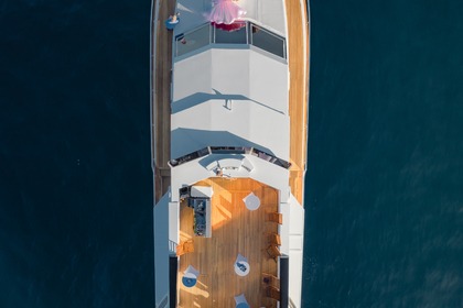 Alquiler Yate a motor Canados Canados 90' Mónaco