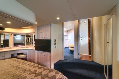 Charter Motor yacht Sunseeker predator 56 Ibiza